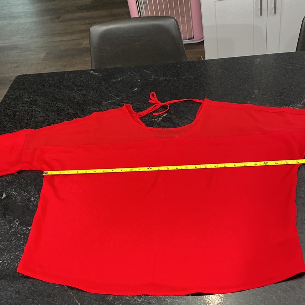 Red Top - Picture 4 of 4